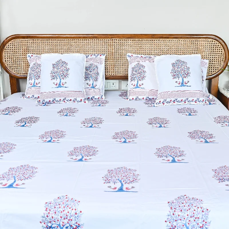 Bunaai Home In The Heart Handblock Printed Bedsheet